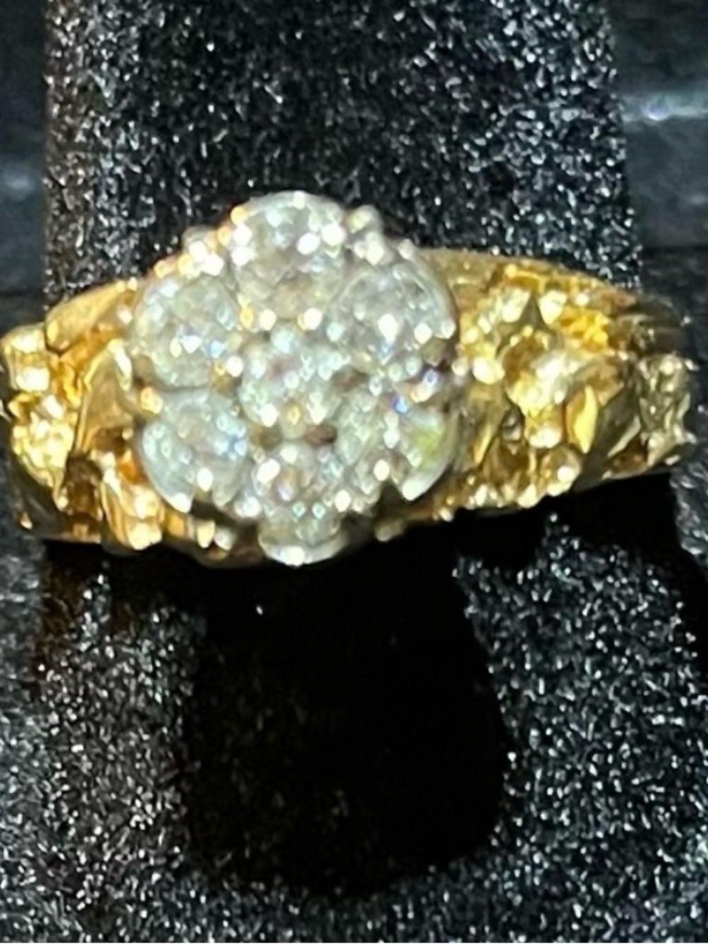 10k Gold nugget Floral Cluster 1/2ct tdw Diamond Ring size 8. PRICE IS FIRM